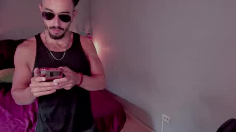 Snapshot of adam_scar chatting on September 30, 2025, 6:35 pm Hello welcome 3 online show from September 30, 2025, 6:35 pm