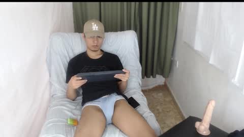 Snapshot of adam_sinclair chatting on November 25, 2025, 6:19 pm adam_sinclair online show from November 25, 2025, 6:19 pm