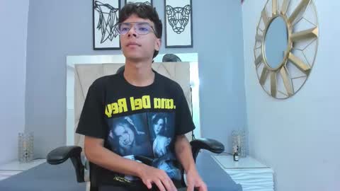 Adams Bobby online show from November 24, 2025, 11:32 am