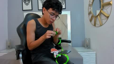 Adams Bobby online show from April 4, 2026, 11:08 am