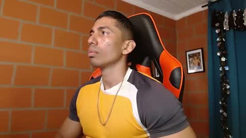 Adan Sin online show from February 20, 2025, 2:24 pm