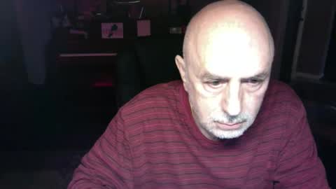 add_me_2 online show from December 20, 2025, 12:51 am