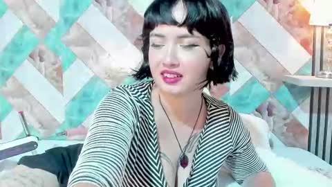 addison_avery online show from June 18, 2026, 9:14 am