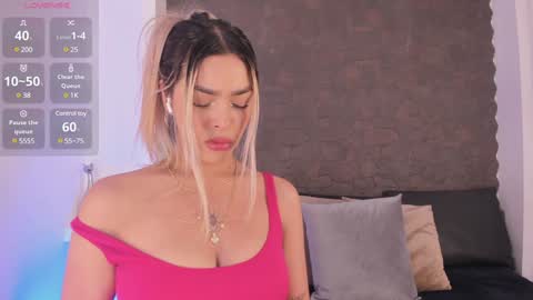 A D D I S O N  online show from February 1, 2025, 8:37 pm