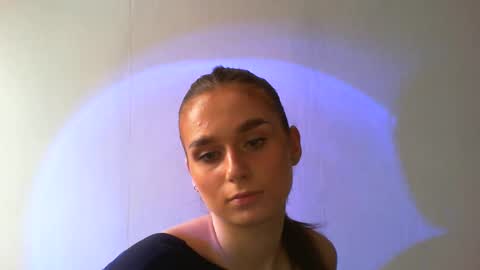Adele Amore online show from February 7, 2025, 10:19 am