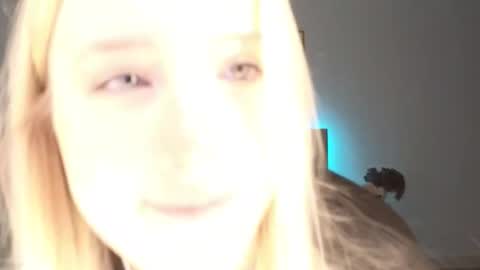 Adele online show from December 16, 2025, 8:58 pm