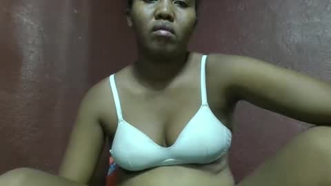 adelealy online show from February 24, 2025, 9:21 am