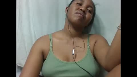 adelealy online show from December 1, 2025, 7:57 am