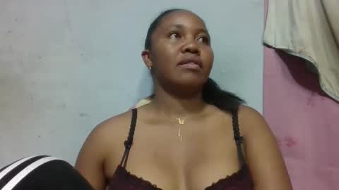 adelealy online show from May 18, 2026, 2:40 am