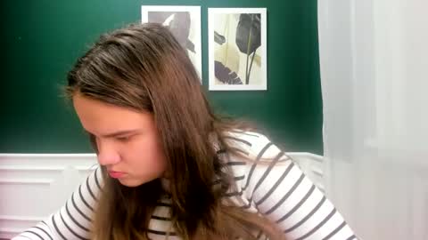 adelecruzz online show from February 9, 2025, 4:29 pm