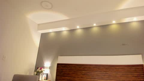 Adele  online show from December 1, 2025, 12:43 pm