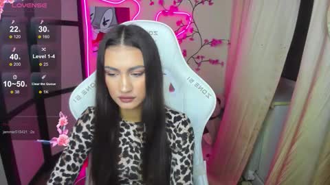 Snapshot of adeleluu chatting on November 24, 2025, 1:27 am Adel online show from November 24, 2025, 1:27 am