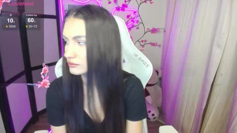 Snapshot of adeleluu chatting on November 25, 2025, 1:38 am Adel online show from November 25, 2025, 1:38 am