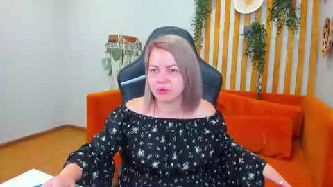 AdeleRavelle online show from August 9, 2026, 5:12 am