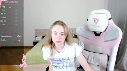 Snapshot of adelina_cowell chatting on September 14, 2025, 9:30 am Adelina online show from September 14, 2025, 9:30 am