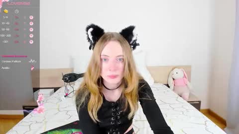 Snapshot of adelina_cowell chatting on October 4, 2025, 10:13 am Adelina online show from October 4, 2025, 10:13 am