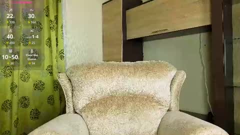 Snapshot of adelina_cowell chatting on July 17, 2026, 2:02 pm Adelina online show from July 17, 2026, 2:02 pm