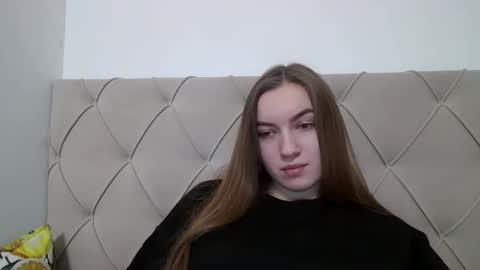 Snapshot of adelinee_sweet chatting on November 26, 2025, 4:41 pm adeline online show from November 26, 2025, 4:41 pm