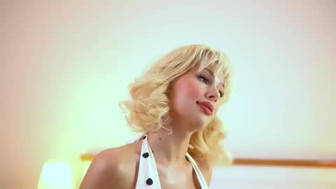 Snapshot of adelineking chatting on May 7, 2026, 1:33 am Ade online show from May 7, 2026, 1:33 am