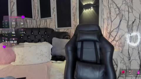 adelinemoretti online show from March 3, 2026, 8:15 pm