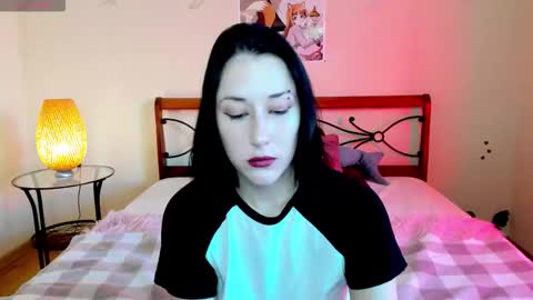 Adel online show from September 17, 2025, 2:24 am