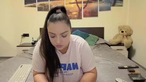 Adellineee online show from March 30, 2026, 8:32 pm