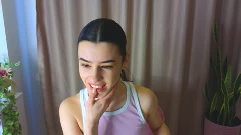 Adellyy online show from March 17, 2026, 10:51 am