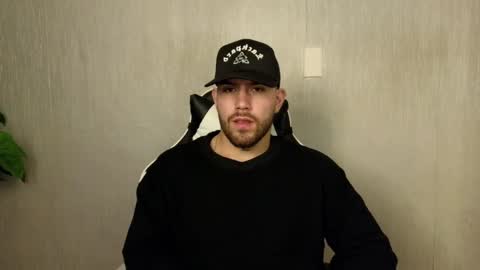 Snapshot of ades_lowe chatting on October 21, 2025, 12:06 pm Ades online show from October 21, 2025, 12:06 pm