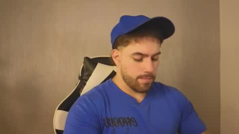 Snapshot of ades_lowe chatting on November 12, 2025, 12:05 pm Ades online show from November 12, 2025, 12:05 pm