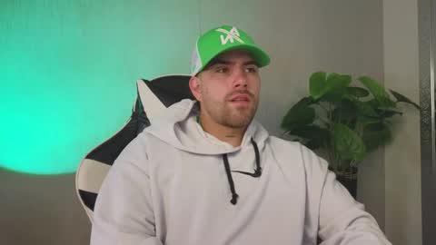 Ades online show from November 24, 2025, 11:54 am