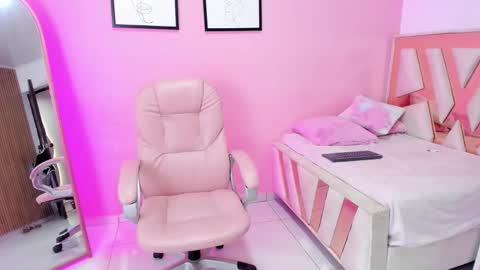 Snapshot of adharacute18_ chatting on October 9, 2025, 1:42 pm ADHARA online show from October 9, 2025, 1:42 pm