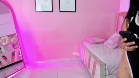 Snapshot of adharacute18_ chatting on October 31, 2025, 1:45 pm ADHARA online show from October 31, 2025, 1:45 pm