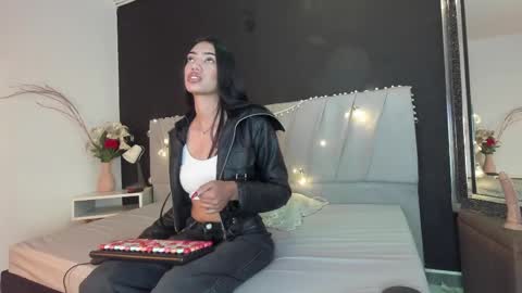 Snapshot of adharaharper chatting on May 12, 2026, 1:19 pm Adhara online show from May 12, 2026, 1:19 pm