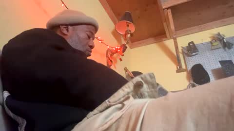 Snapshot of adick_ting chatting on February 8, 2025, 4:57 pm adick_ting online show from February 8, 2025, 4:57 pm