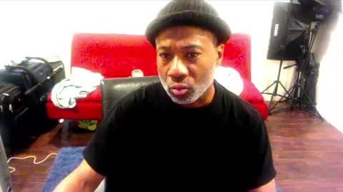 Snapshot of adick_ting chatting on March 11, 2025, 9:34 am adick_ting online show from March 11, 2025, 9:34 am