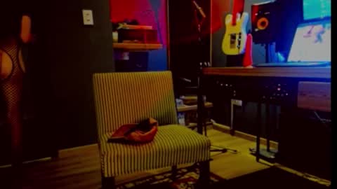 Snapshot of adicta37 chatting on November 12, 2025, 5:02 pm adicta37 online show from November 12, 2025, 5:02 pm