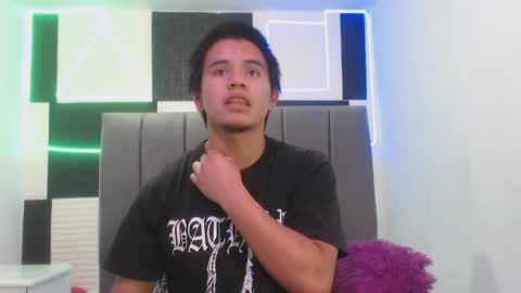 adonis_latin_19 online show from April 8, 2026, 3:17 am