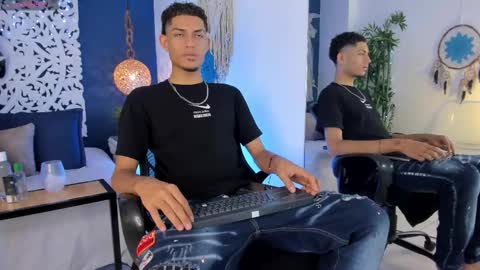 adonis_wb online show from December 17, 2025, 8:15 pm