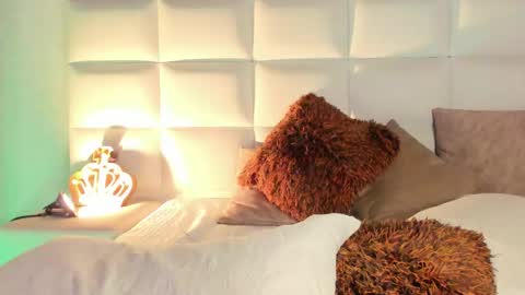 Adonis  online show from December 17, 2025, 9:48 am