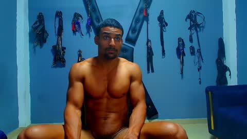 adonisdios online show from May 4, 2026, 7:54 pm