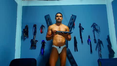 adonisdios online show from May 9, 2026, 3:06 pm
