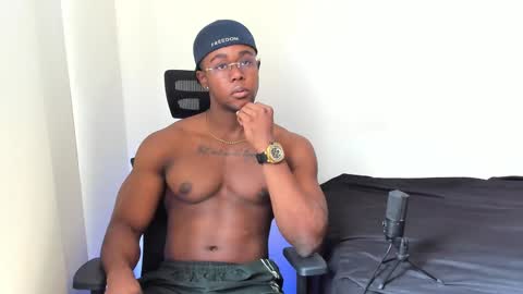 Snapshot of adonisknigh chatting on February 5, 2025, 3:31 pm Adonis Knight online show from February 5, 2025, 3:31 pm