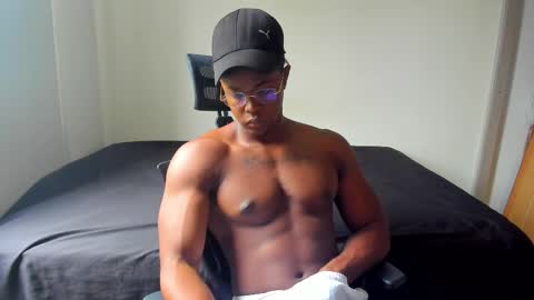 Snapshot of adonisknigh chatting on February 13, 2025, 12:43 pm Adonis Knight online show from February 13, 2025, 12:43 pm