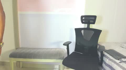 Snapshot of adonisknigh chatting on March 11, 2026, 4:57 pm Adonis Knight online show from March 11, 2026, 4:57 pm