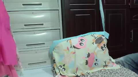 annelovesu online show from April 16, 2026, 2:18 pm