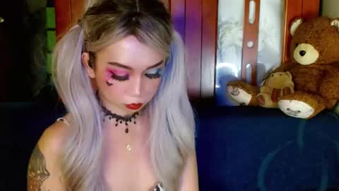Snapshot of adorableslutxxx chatting on January 17, 2025, 12:20 am jasmine online show from January 17, 2025, 12:20 am