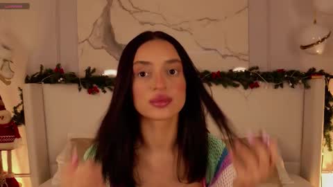 adoracortes online show from December 20, 2025, 5:14 am