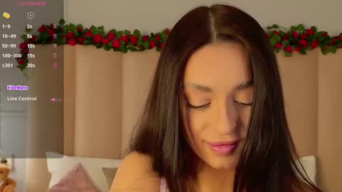 adoracortes online show from February 8, 2026, 7:12 am