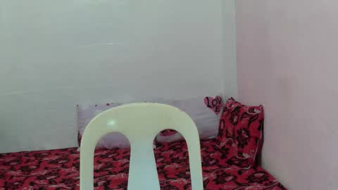 Snapshot of adorned_avah chatting on December 17, 2025, 8:42 am Eve online show from December 17, 2025, 8:42 am