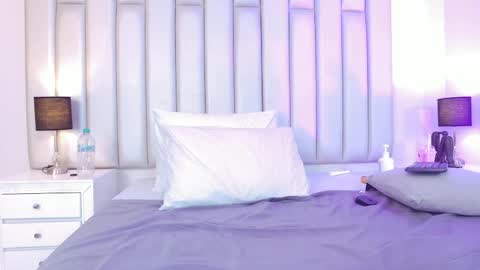 ANDREA PEREZ online show from April 10, 2026, 11:42 pm